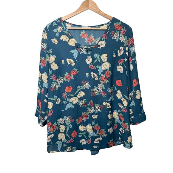 Maurices Large Floral Top - Picture 1 of 5